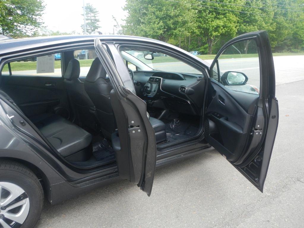 Toyota Prius Four 2016
