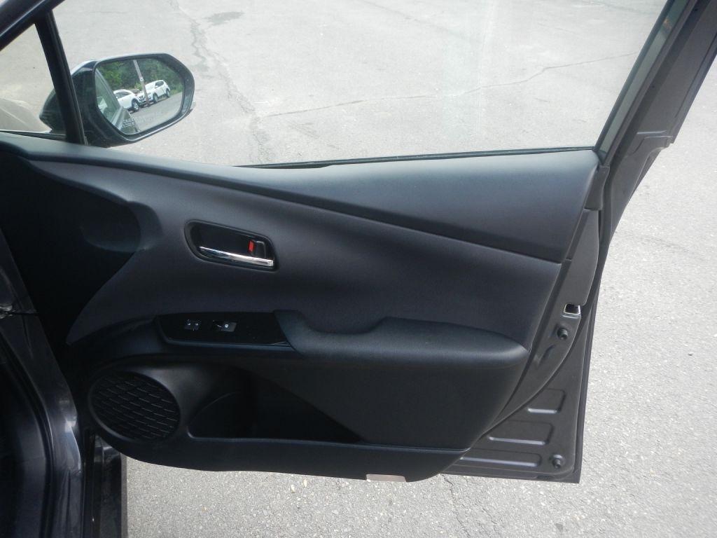 Toyota Prius Four 2016