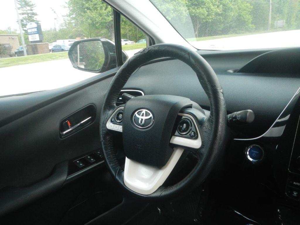 Toyota Prius Four 2016