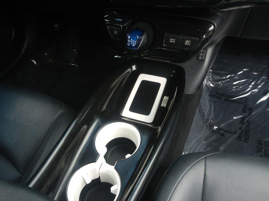 Toyota Prius Four 2016