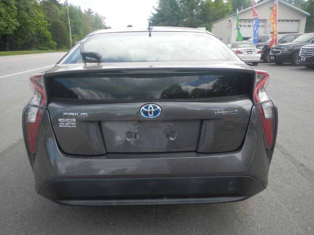 Toyota Prius Four 2016