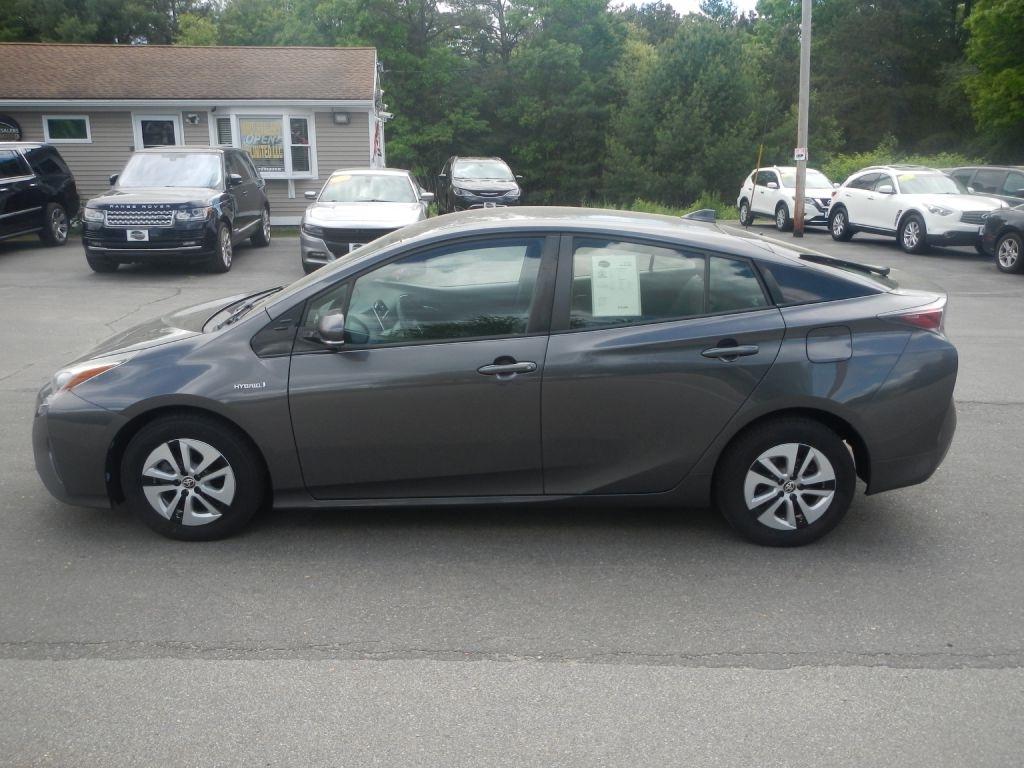 Toyota Prius Four 2016