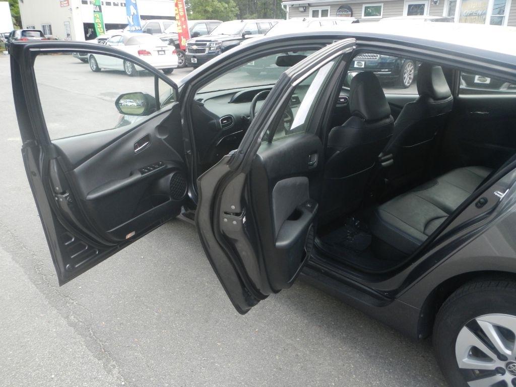 Toyota Prius Four 2016