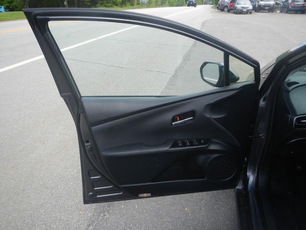 Toyota Prius Four 2016