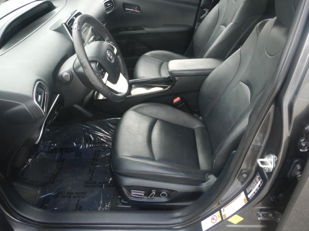 Toyota Prius Four 2016