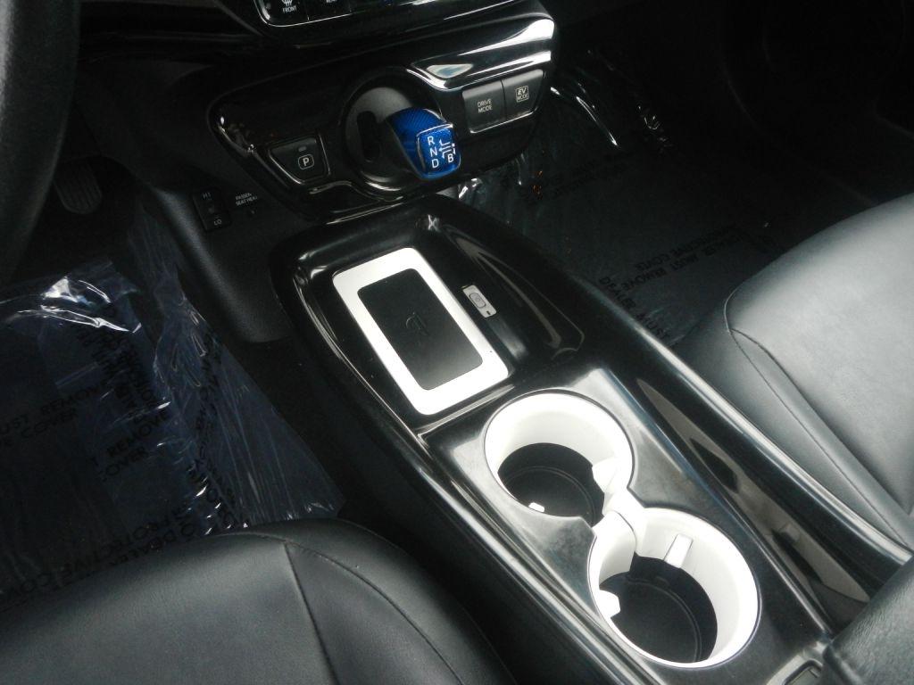 Toyota Prius Four 2016