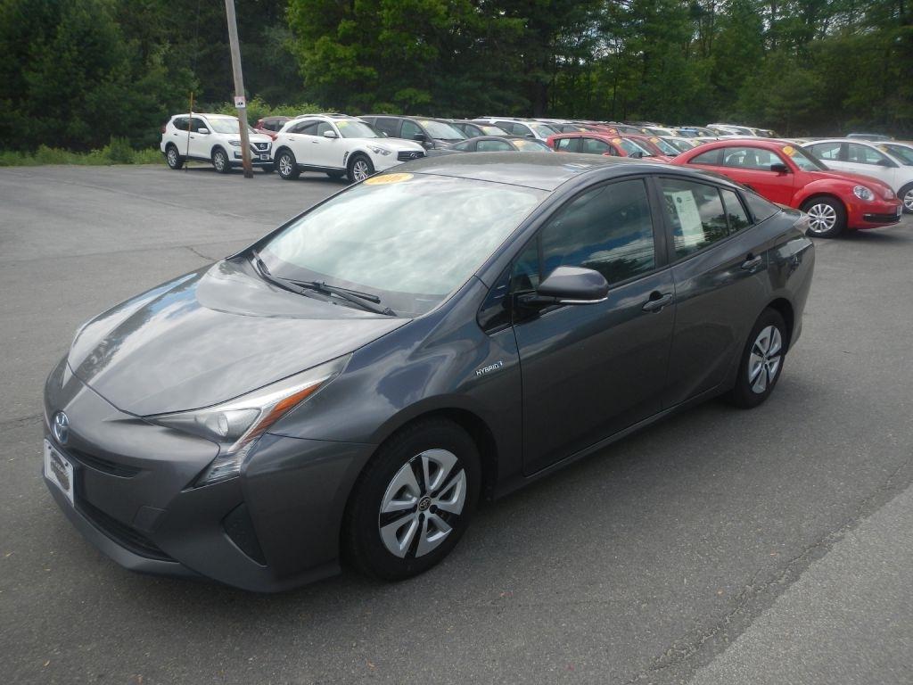 Toyota Prius Four 2016
