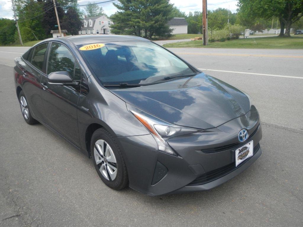 Toyota Prius Four 2016