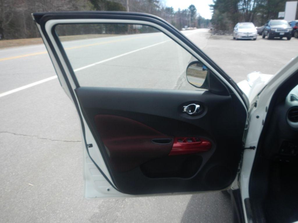 Nissan Juke S AWD 2012