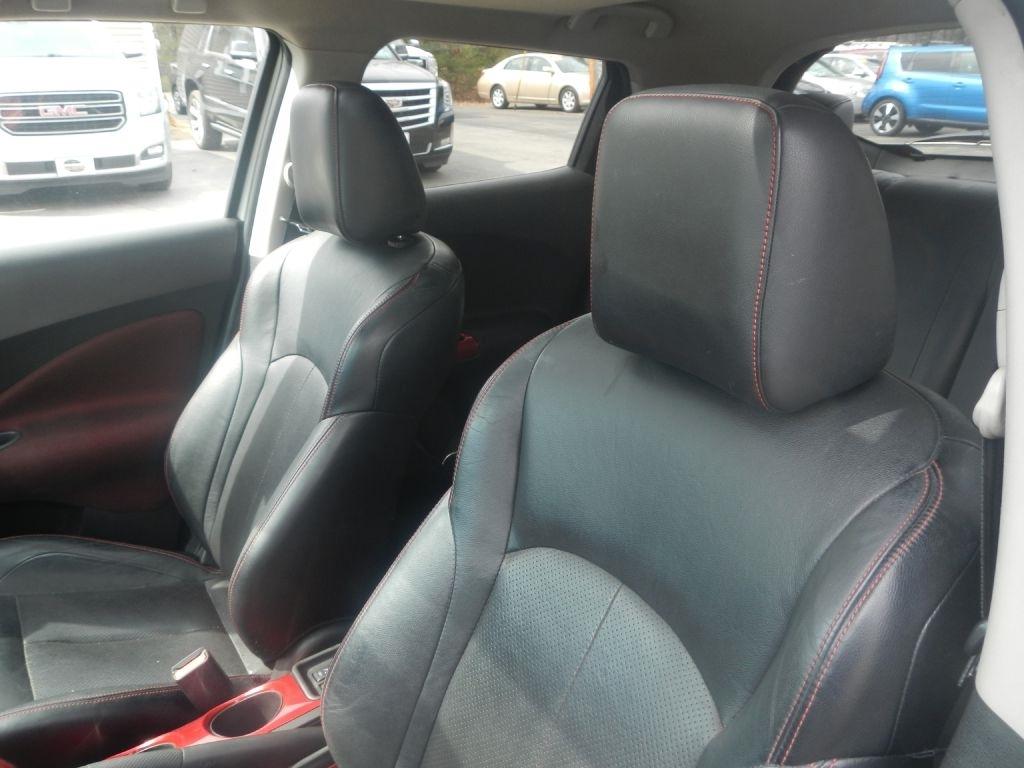 Nissan Juke S AWD 2012