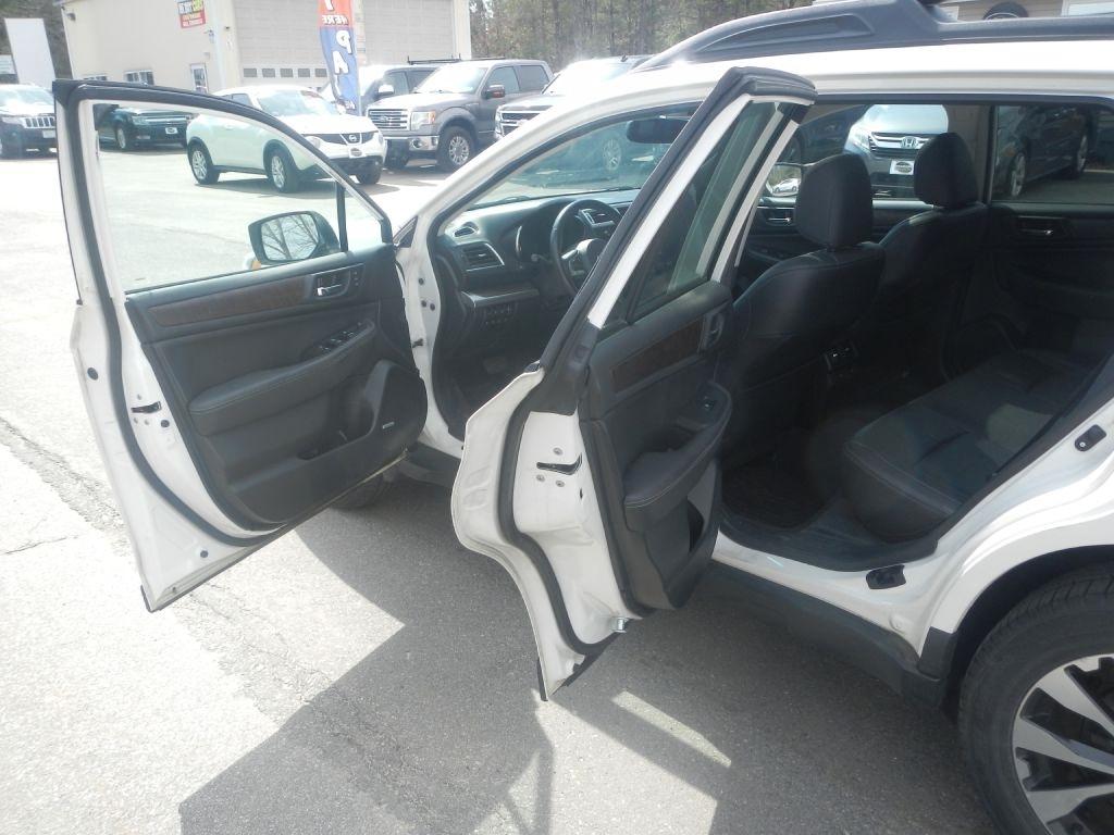 Subaru Outback 2.5i Limited 2015