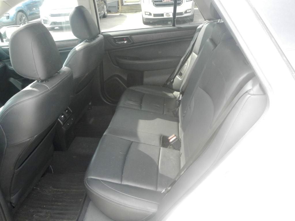 Subaru Outback 2.5i Limited 2015