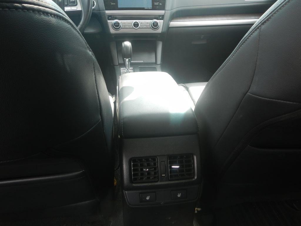 Subaru Outback 2.5i Limited 2015