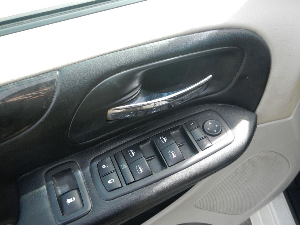 Dodge Grand Caravan SXT 2013