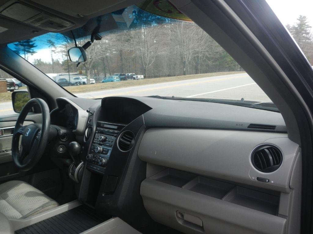 Honda Pilot LX 4WD 5-Spd AT 2015