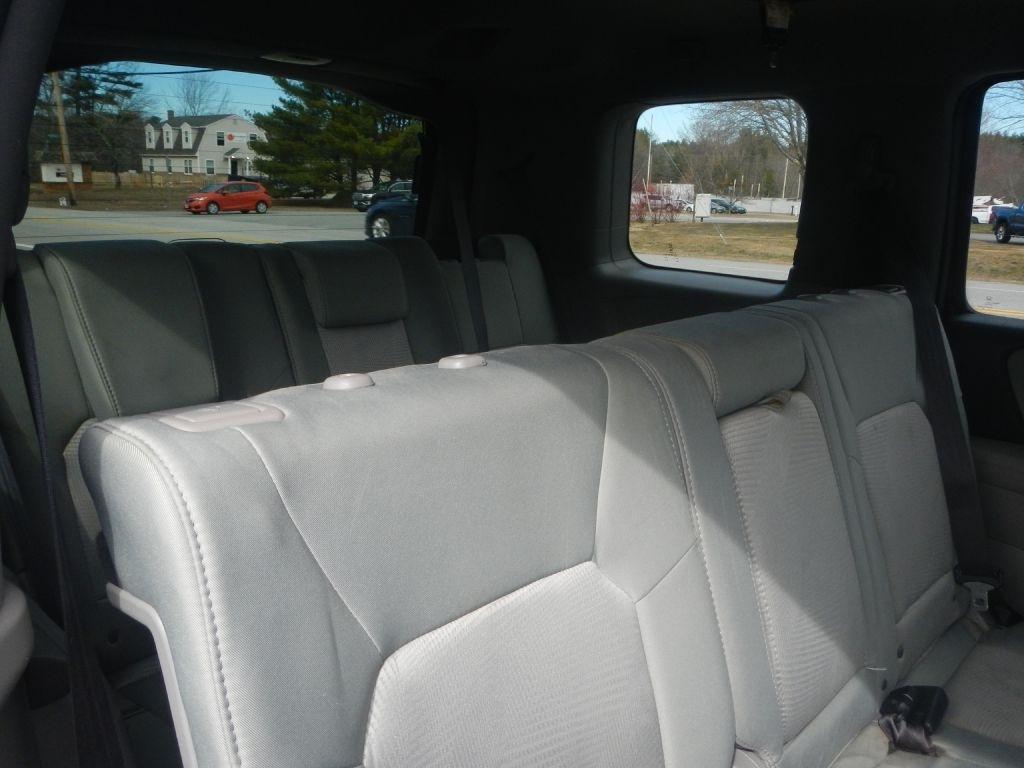 Honda Pilot LX 4WD 5-Spd AT 2015