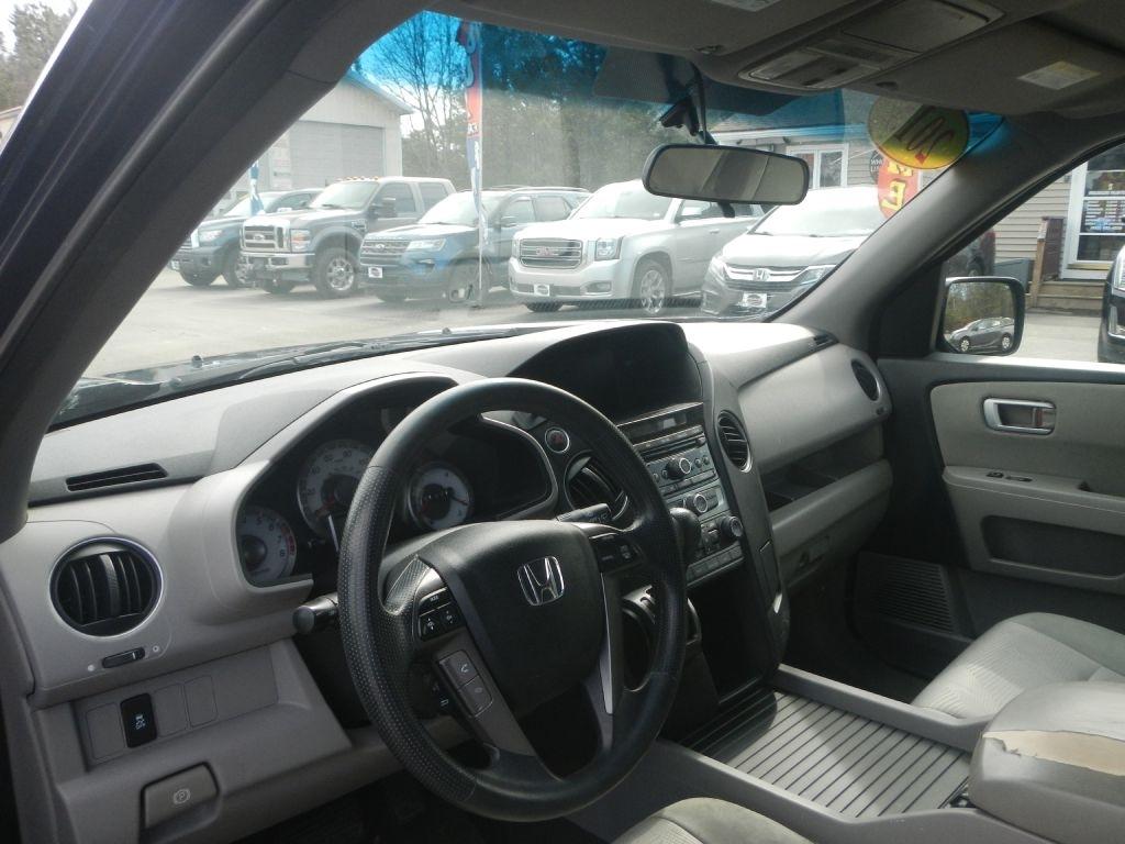 Honda Pilot LX 4WD 5-Spd AT 2015