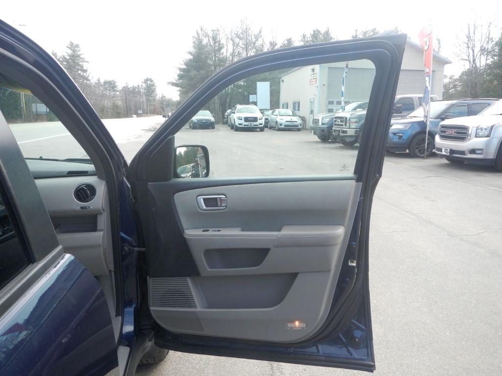 Honda Pilot LX 4WD 5-Spd AT 2015