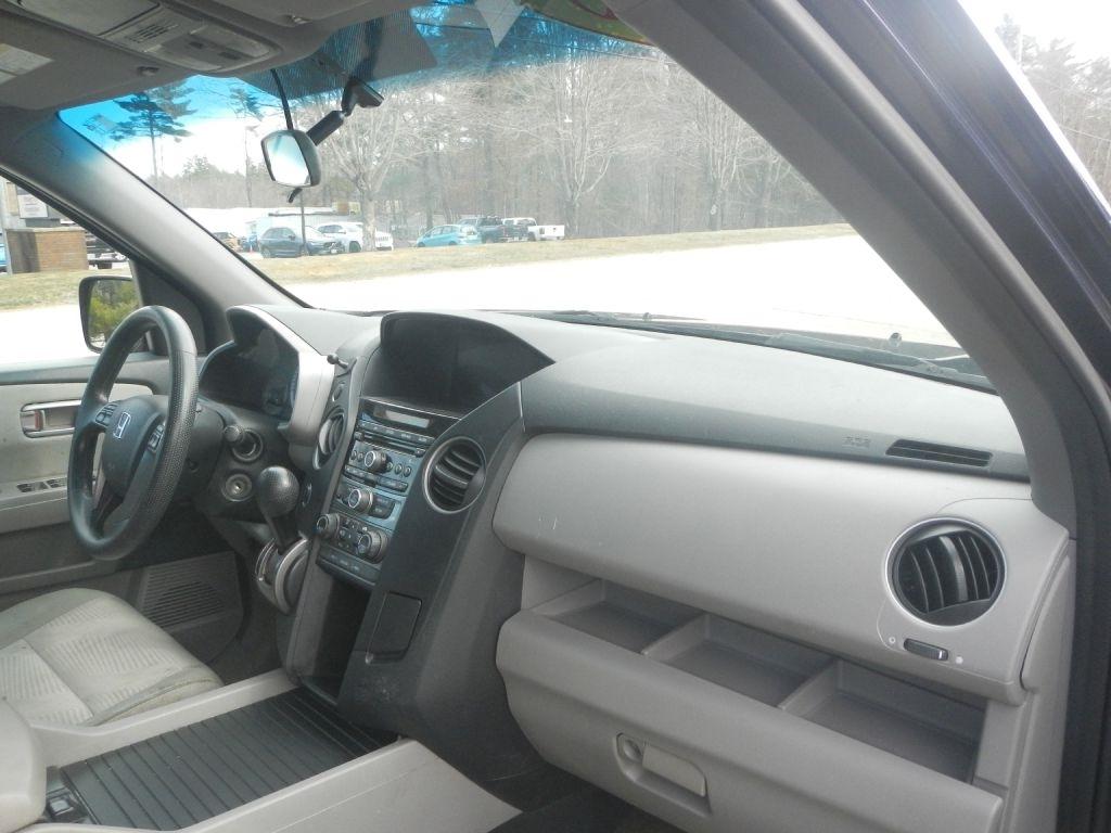 Honda Pilot LX 4WD 5-Spd AT 2015