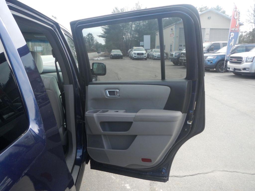 Honda Pilot LX 4WD 5-Spd AT 2015