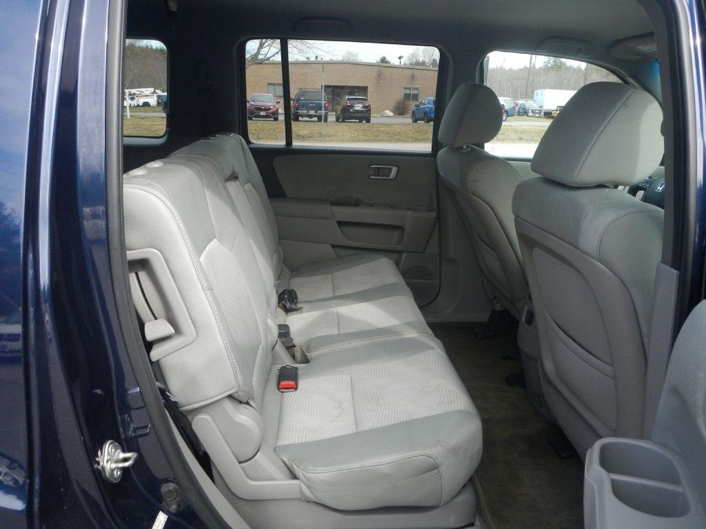 Honda Pilot LX 4WD 5-Spd AT 2015