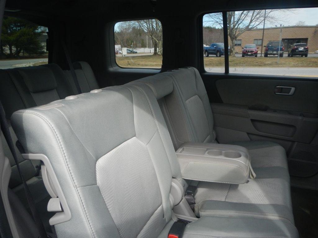 Honda Pilot LX 4WD 5-Spd AT 2015