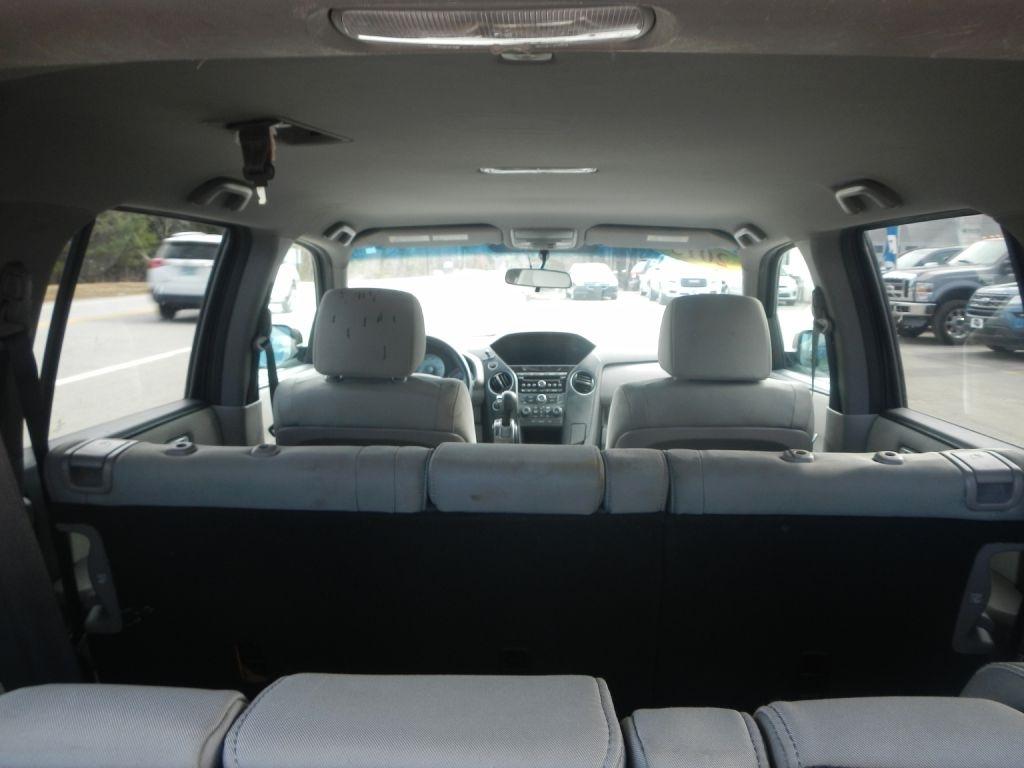 Honda Pilot LX 4WD 5-Spd AT 2015