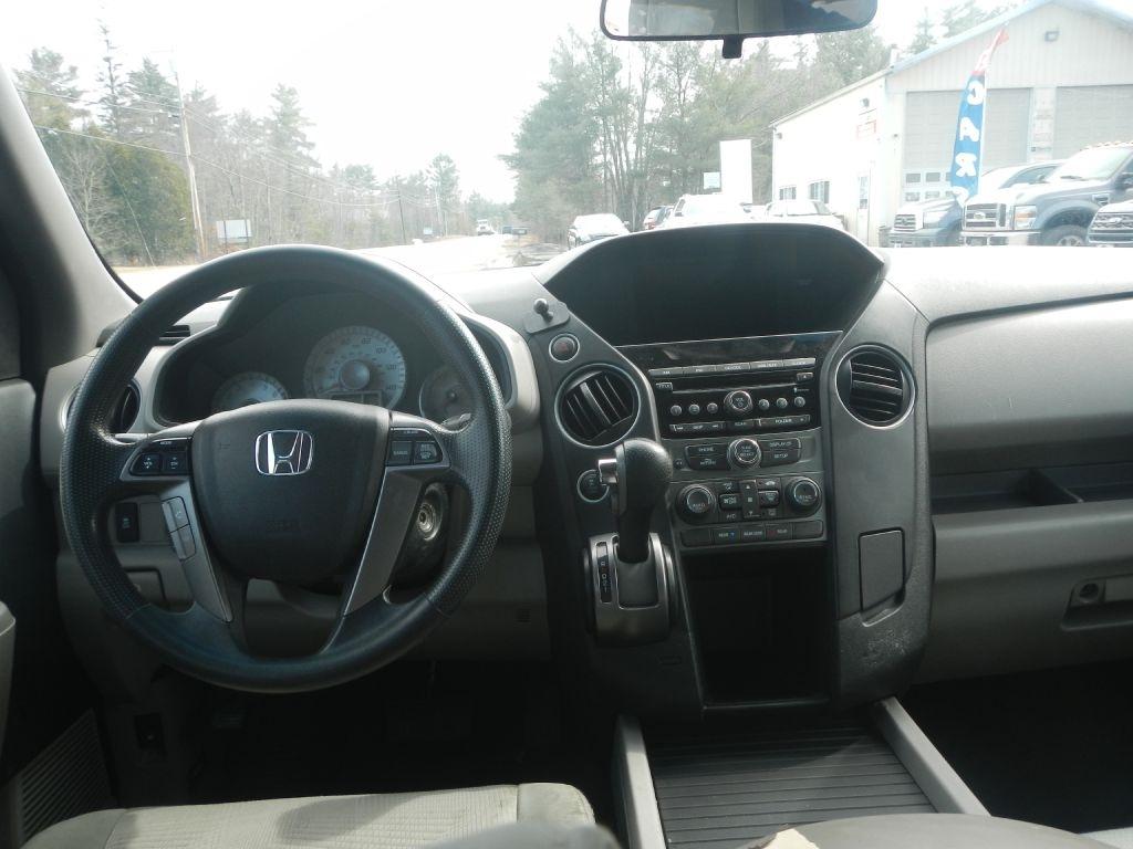 Honda Pilot LX 4WD 5-Spd AT 2015
