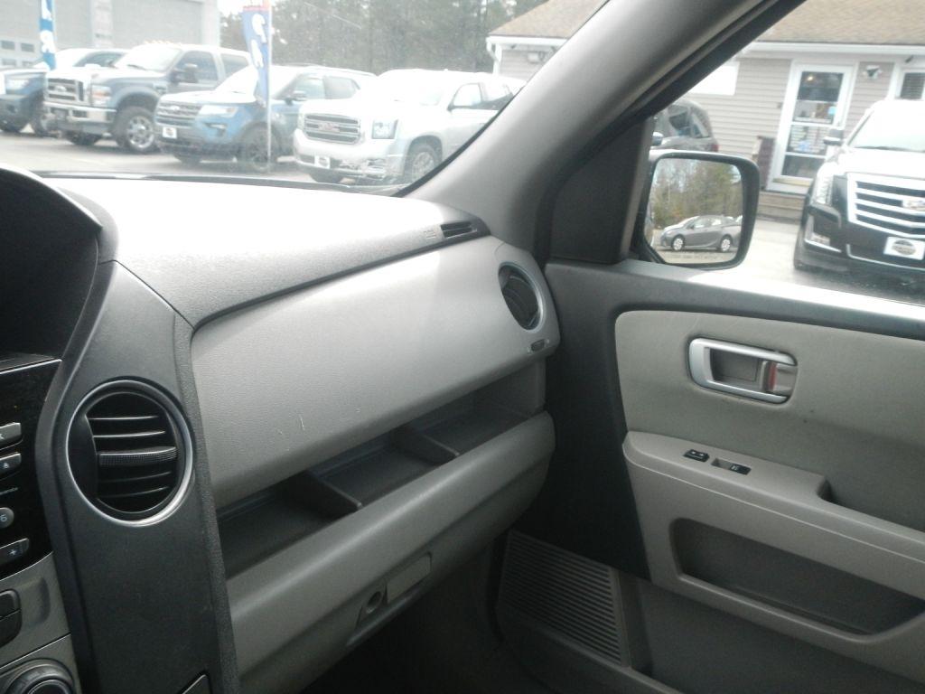 Honda Pilot LX 4WD 5-Spd AT 2015