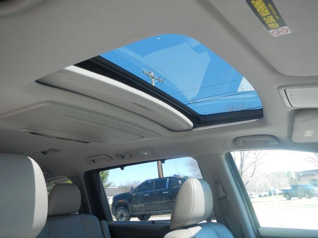 Honda Odyssey Touring 2012