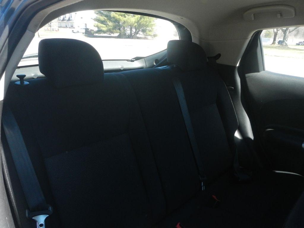 Nissan Juke SV AWD 2011