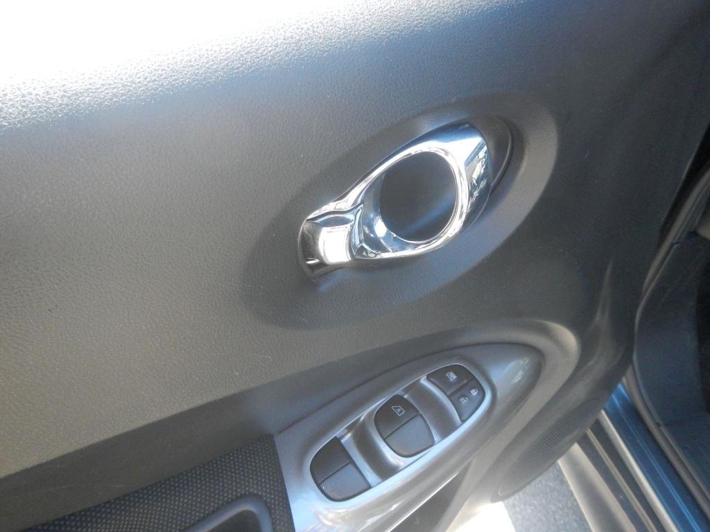 Nissan Juke SV AWD 2011