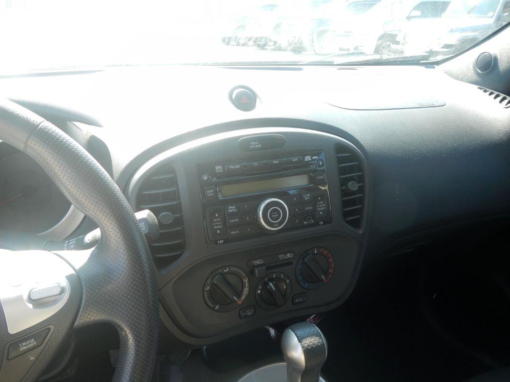 Nissan Juke SV AWD 2011