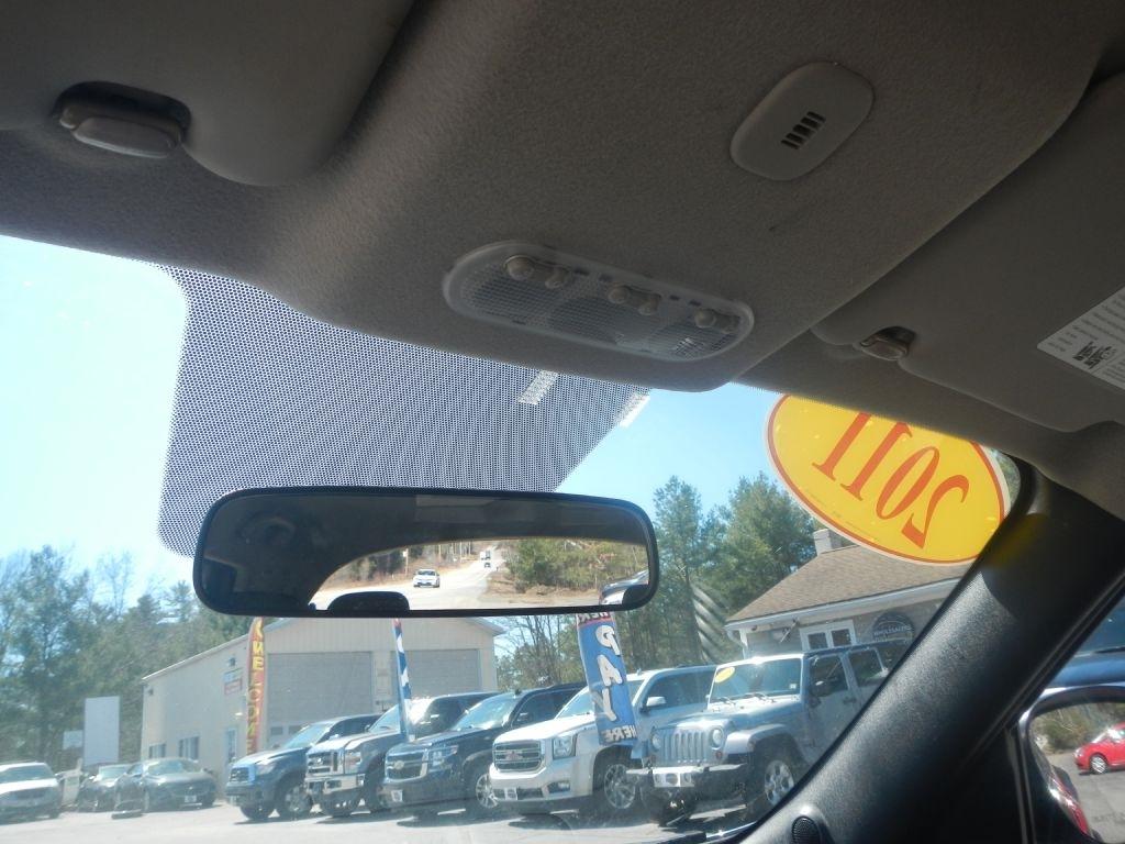 Nissan Juke SV AWD 2011