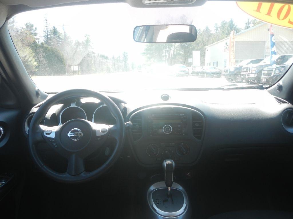 Nissan Juke SV AWD 2011