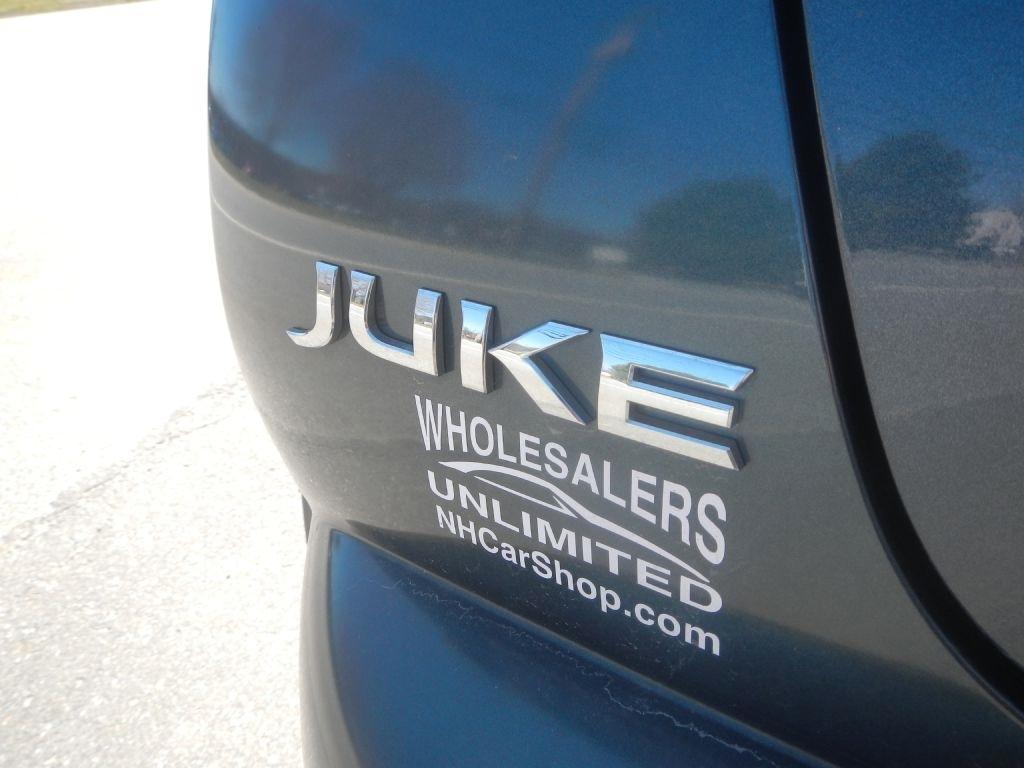 Nissan Juke SV AWD 2011