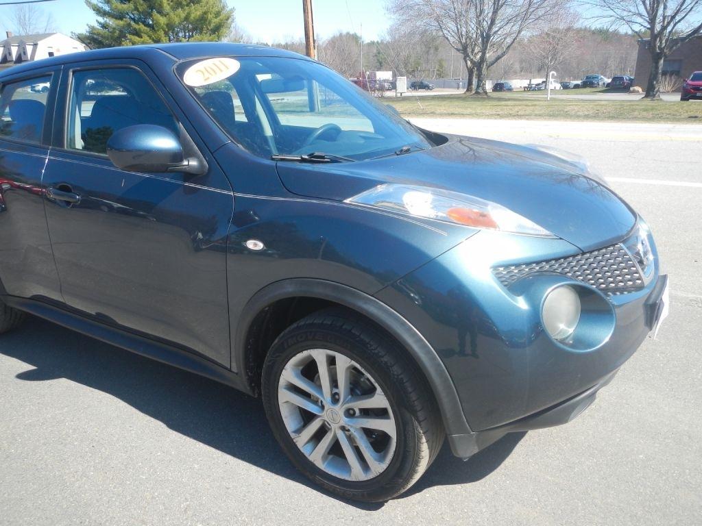 Nissan Juke SV AWD 2011