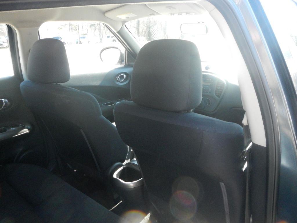 Nissan Juke SV AWD 2011