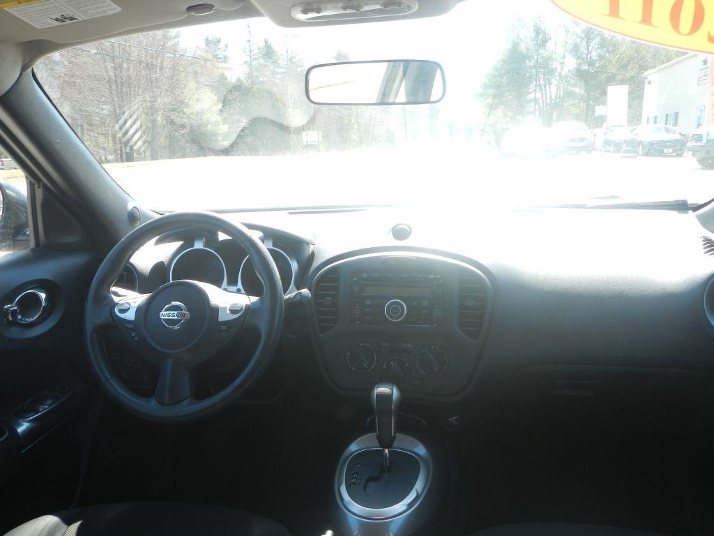 Nissan Juke SV AWD 2011