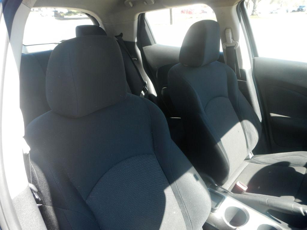 Nissan Juke SV AWD 2011