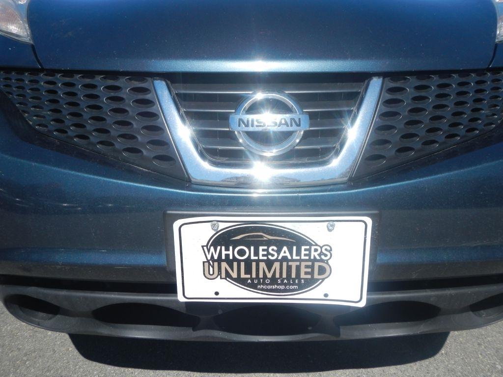 Nissan Juke SV AWD 2011