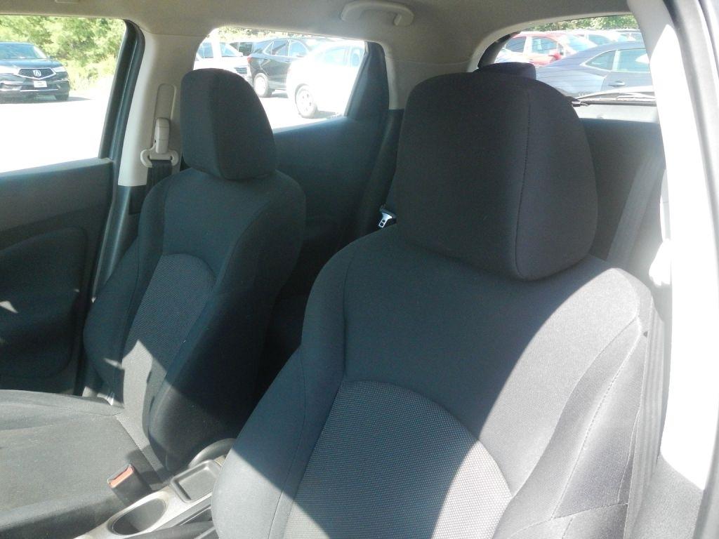 Nissan Juke SV AWD 2011