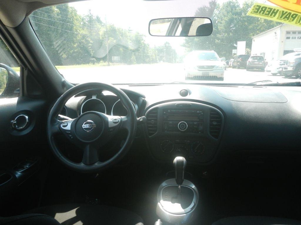 Nissan Juke SV AWD 2011