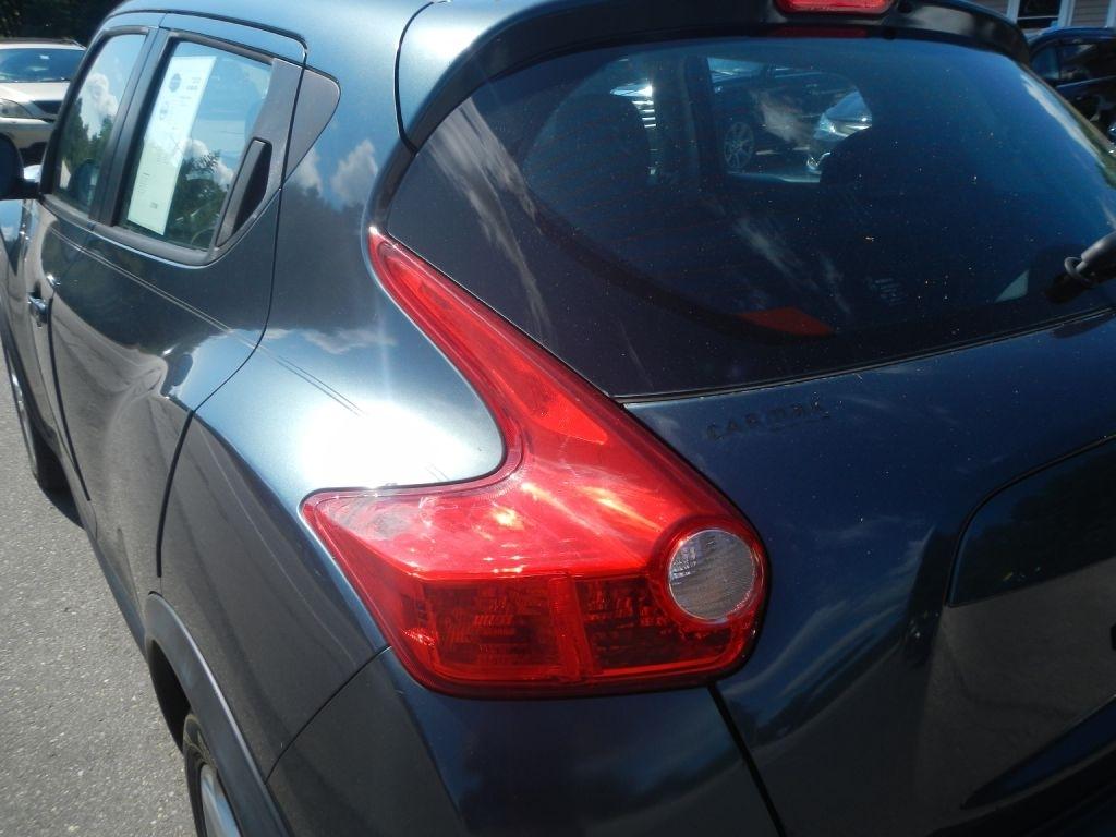 Nissan Juke SV AWD 2011