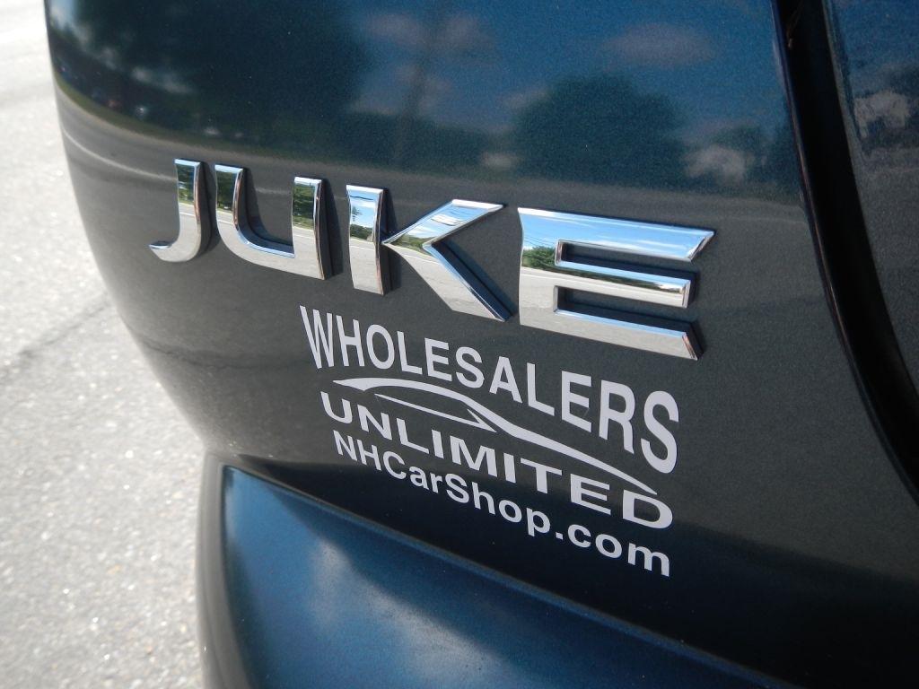 Nissan Juke SV AWD 2011