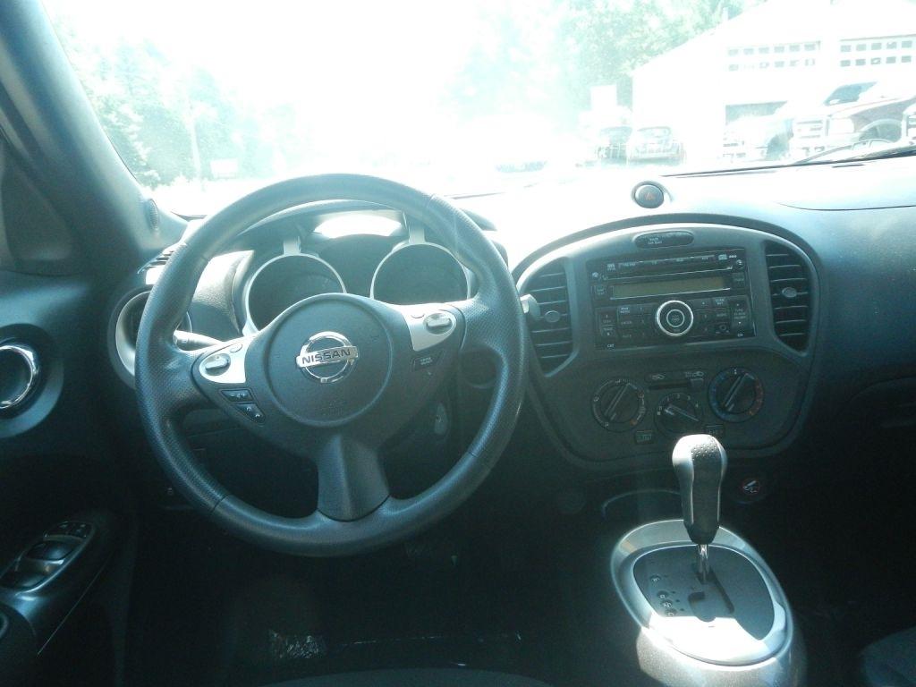Nissan Juke SV AWD 2011