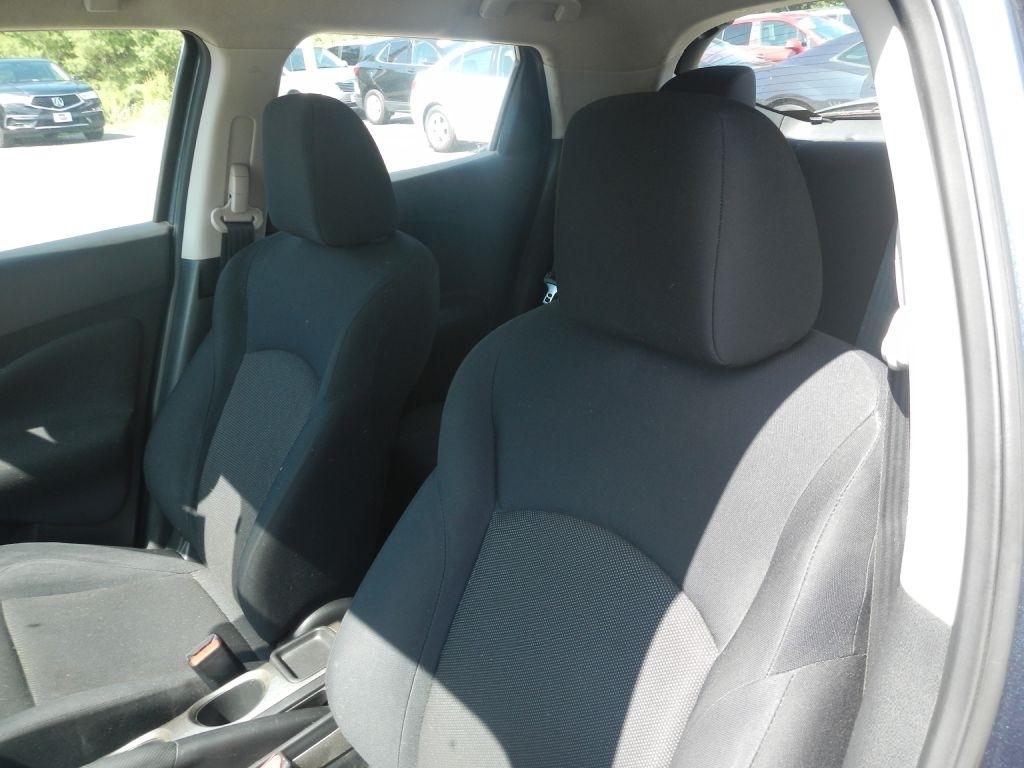 Nissan Juke SV AWD 2011