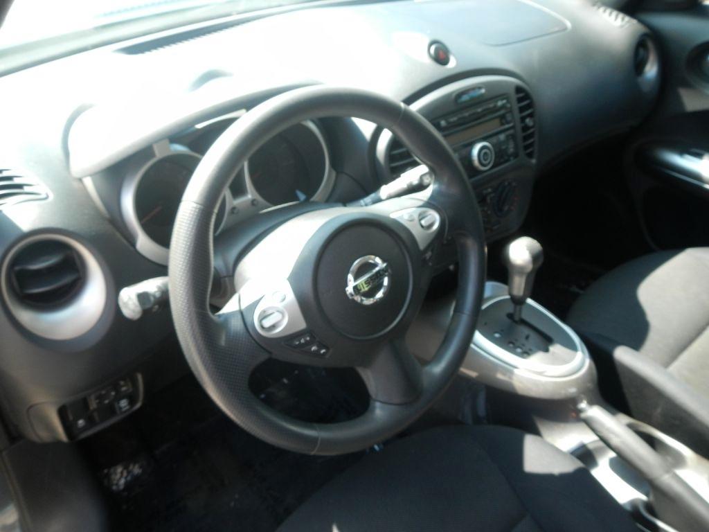 Nissan Juke SV AWD 2011
