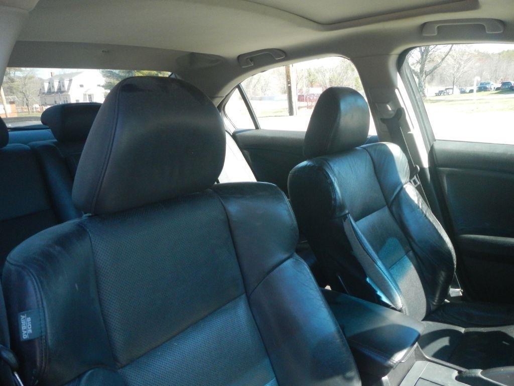 Acura TSX V6 5-Speed AT 2010