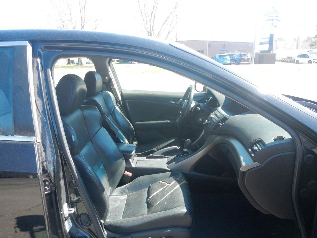 Acura TSX V6 5-Speed AT 2010